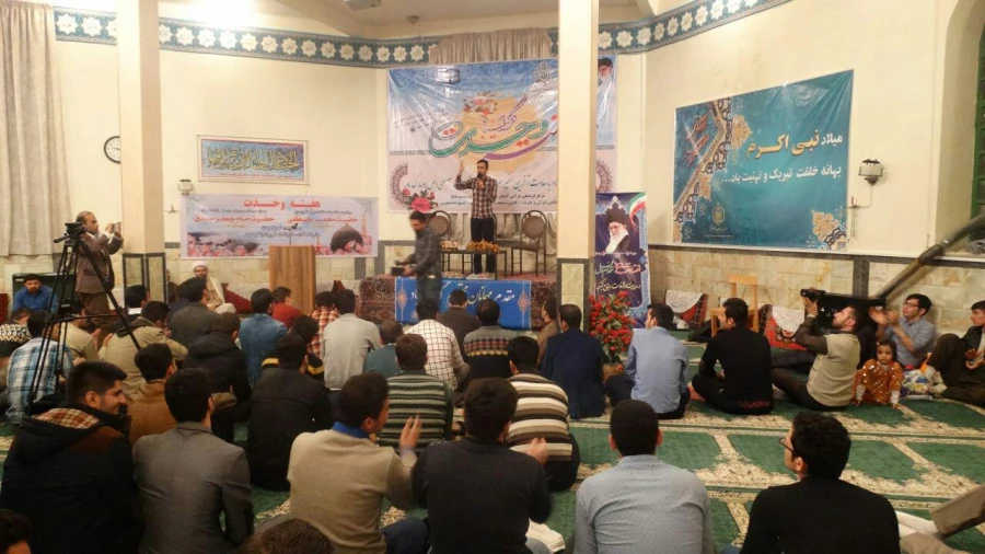 جشن باشکوه میلاد پیامبر رحمت و مهربانی در مقبره امام زاده پیرمحمد برگزار شد 8