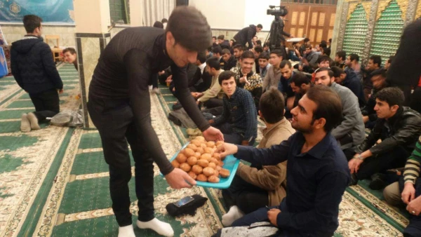 جشن باشکوه میلاد پیامبر رحمت و مهربانی در مقبره امام زاده پیرمحمد برگزار شد 11