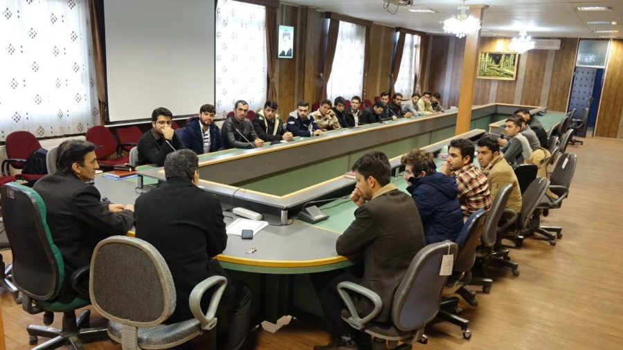 تجلیل از دانشجویان فعال فرهنگی به مناسبت همکاری در برگزاری مراسم روز دانشجو