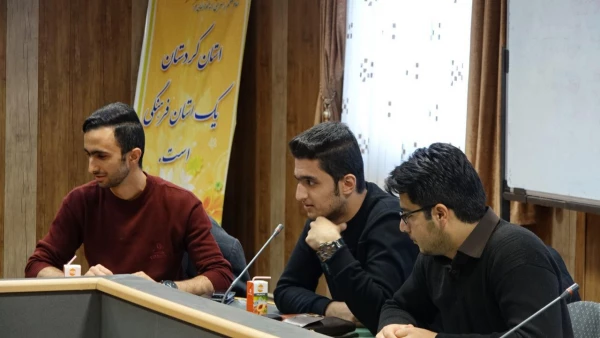 تجلیل از دانشجویان فعال فرهنگی به مناسبت همکاری در برگزاری مراسم روز دانشجو