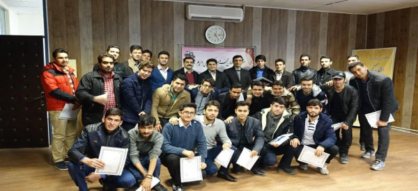 تجلیل از دانشجویان فعال فرهنگی به مناسبت همکاری در برگزاری مراسم روز دانشجو