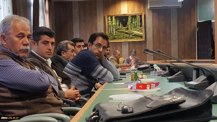 جلسه هم اندیشی اساتید و کارکنان  4