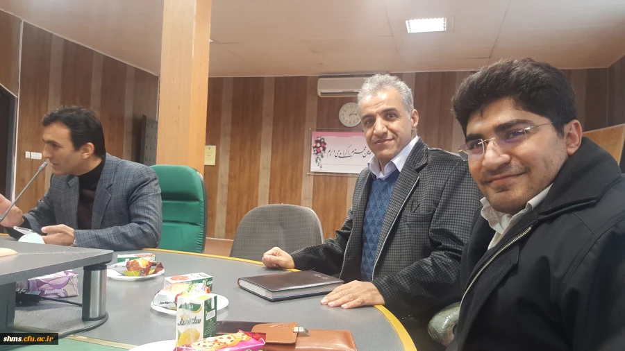 جلسه هم اندیشی اساتید و کارکنان برگزار شذ 9