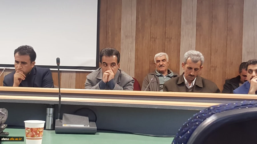 جلسه هم اندیشی اساتید و کارکنان برگزار شذ 25