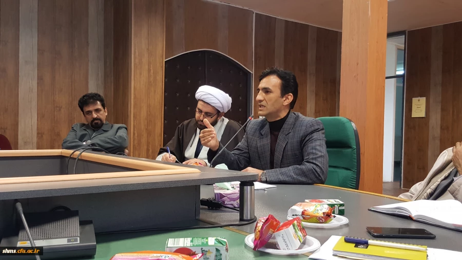 جلسه هم اندیشی اساتید و کارکنان برگزار شذ 27
