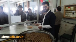 توزیع غذا توسط اعضای کانون سلامت و شورای صنفی پردیس شهید مدرس سنندج