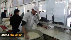 توزیع غذا توسط اعضای کانون سلامت و شورای صنفی پردیس شهید مدرس سنندج