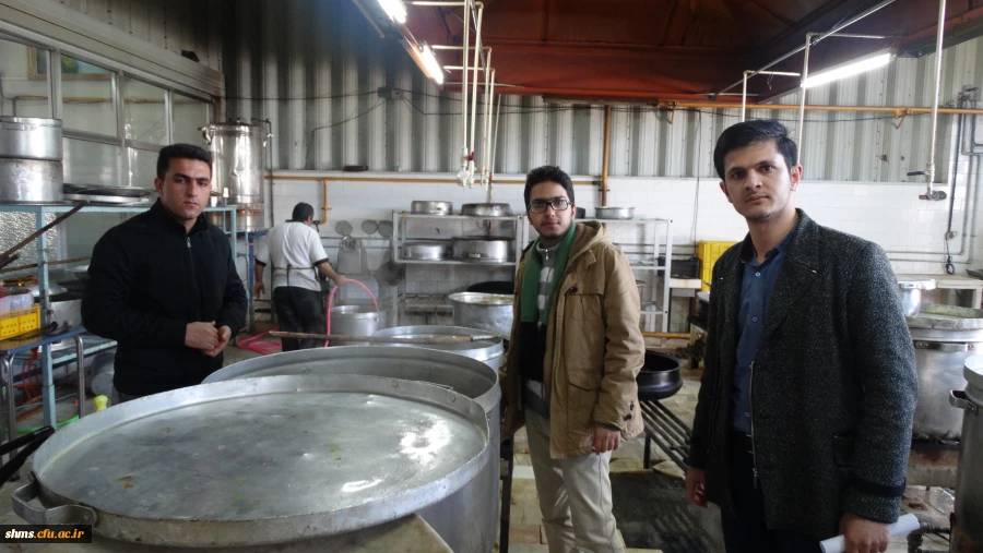 توزیع غذا توسط اعضای کانون سلامت و شورای صنفی پردیس شهید مدرس سنندج 4