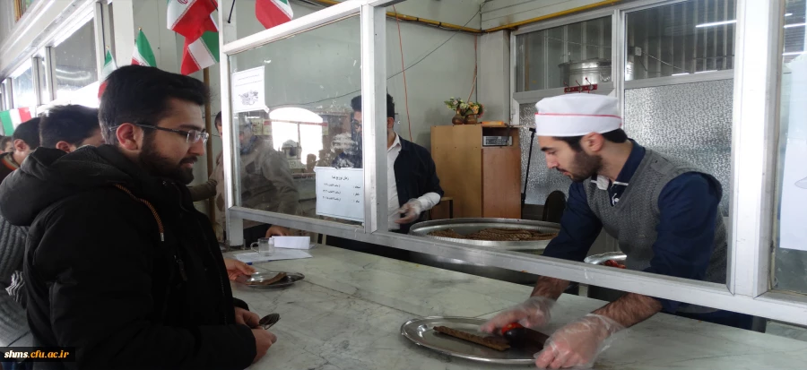 توزیع غذا توسط اعضای کانون سلامت و شورای صنفی پردیس شهید مدرس سنندج 7