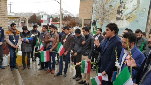 غبارروبی مزار شهدای سنندج توسط کارکنان و  دانشجویان پردیس شهید مدرس سنندج 12