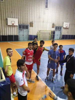 برگزاری مسابق دوستانه والیبال به مناسبت گرامیداشت مقام شامخ معلم 4