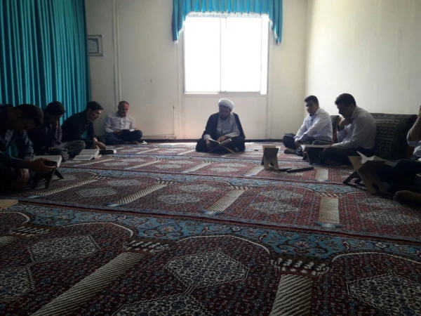 جلسه قرائت قرآن در ماه مبارک رمضان 2