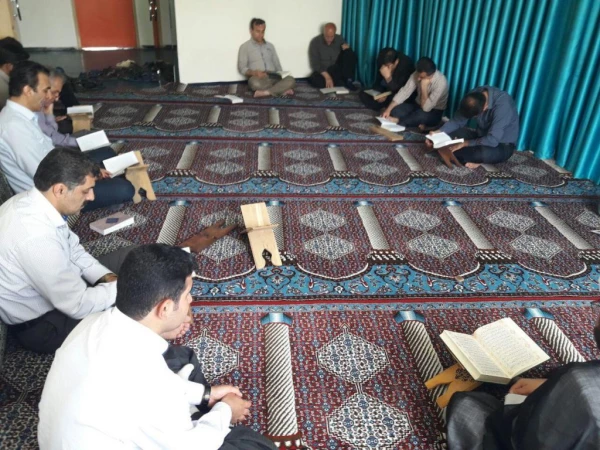 جلسه قرائت قرآن در ماه مبارک رمضان 6
