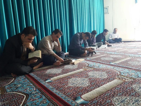 جلسه قرائت قرآن در ماه مبارک رمضان 7