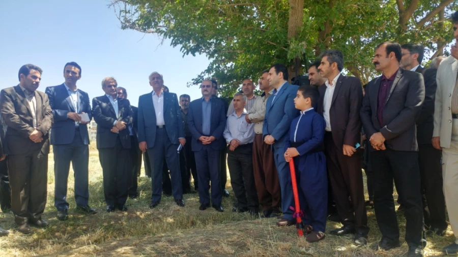 مراسم کلنگ زنی احداث پروژه مسکونی دانشگاه فرهنگیان 7