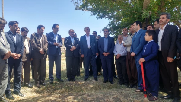 مراسم کلنگ زنی احداث پروژه مسکونی دانشگاه فرهنگیان 8