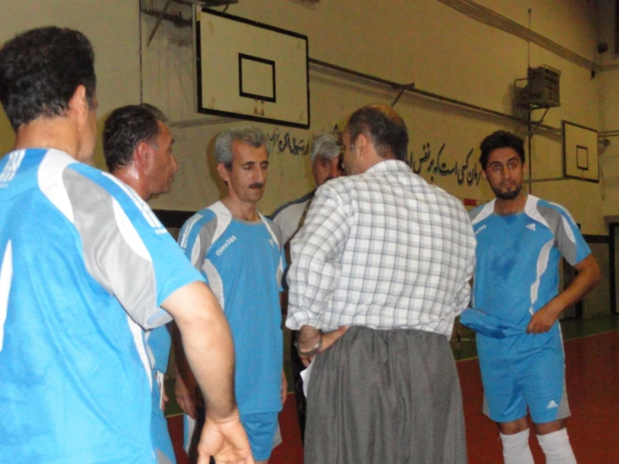 پیروزی تیم  کارکنان و اساتید در مسابقات فوتسال 6