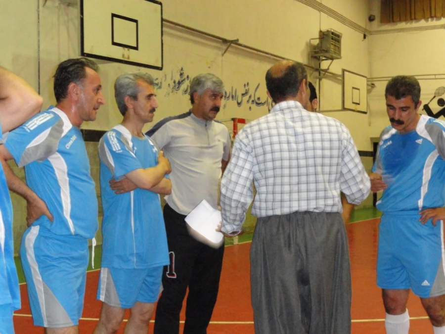 پیروزی تیم  کارکنان و اساتید در مسابقات فوتسال 7