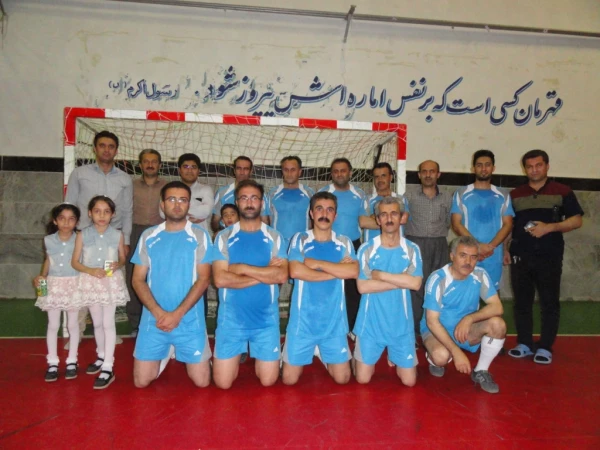 دومین برد تیم فوتسال کارکنان و اساتید دانشگاه فرهنگیان :

در مسابقات بین دانشگاهی استان کردستان جام رمضان 13