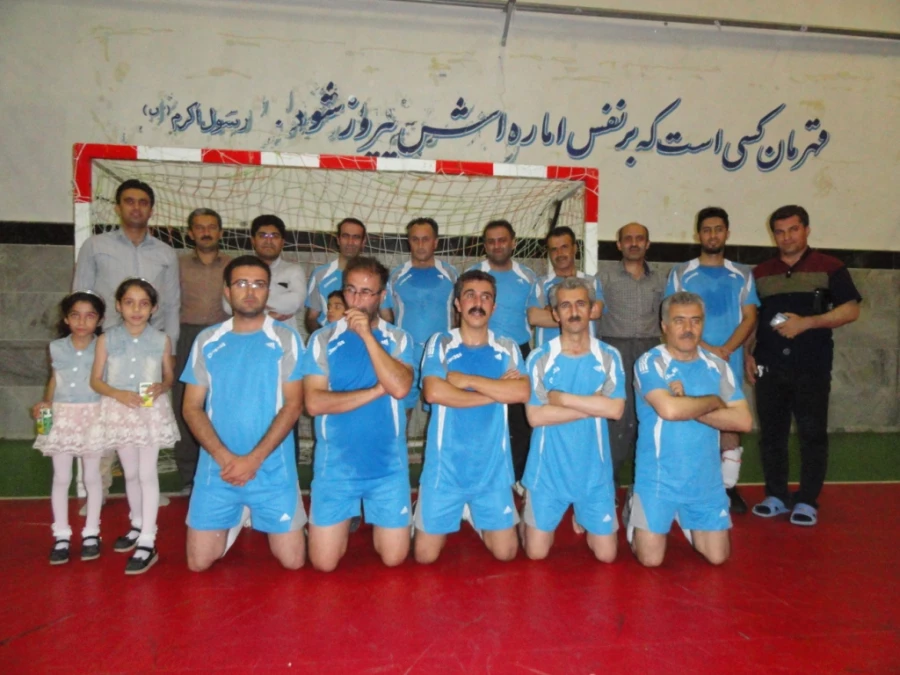 دومین برد تیم فوتسال کارکنان و اساتید دانشگاه فرهنگیان :

در مسابقات بین دانشگاهی استان کردستان جام رمضان 14