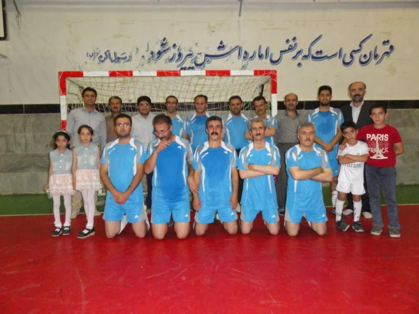 دومین برد تیم فوتسال کارکنان و اساتید دانشگاه فرهنگیان :

در مسابقات بین دانشگاهی استان کردستان جام رمضان 16