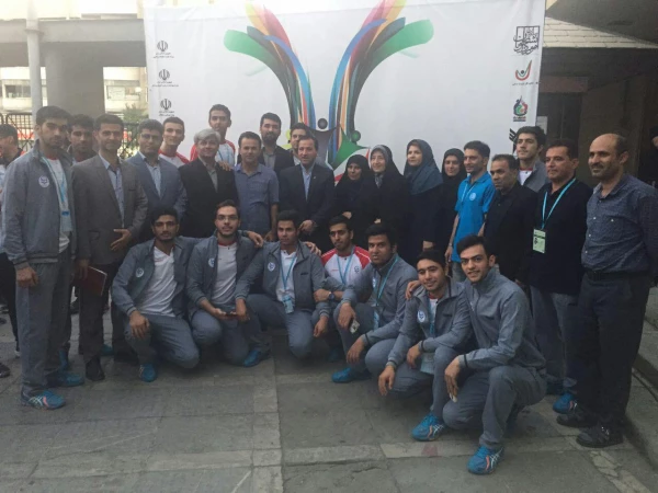 نتایج و تصاویر روز اول:

اولین  المپیاد  ورزش همگانی وزارت علوم و تحقیقات با حضور تیم های دانشگاه فرهنگیان 3