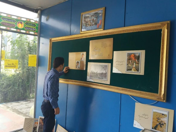 فضاسازی وبرپای نمایشگاه بمناسبت هفته دفاع مقدس در پردیس شهید مدرس به روایت تصویر 6