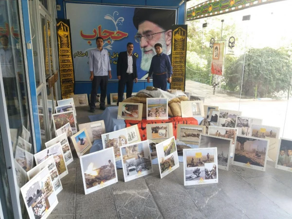 فضاسازی وبرپای نمایشگاه بمناسبت هفته دفاع مقدس در پردیس شهید مدرس به روایت تصویر 7