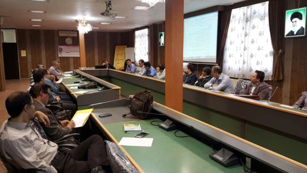 دومین جلسه ی کارگروه تخصصی کارورزی پردیس شهید مدرس کردستان:

بخش عمده برندِ تربیت معلم مربوط به کارورزی است 4