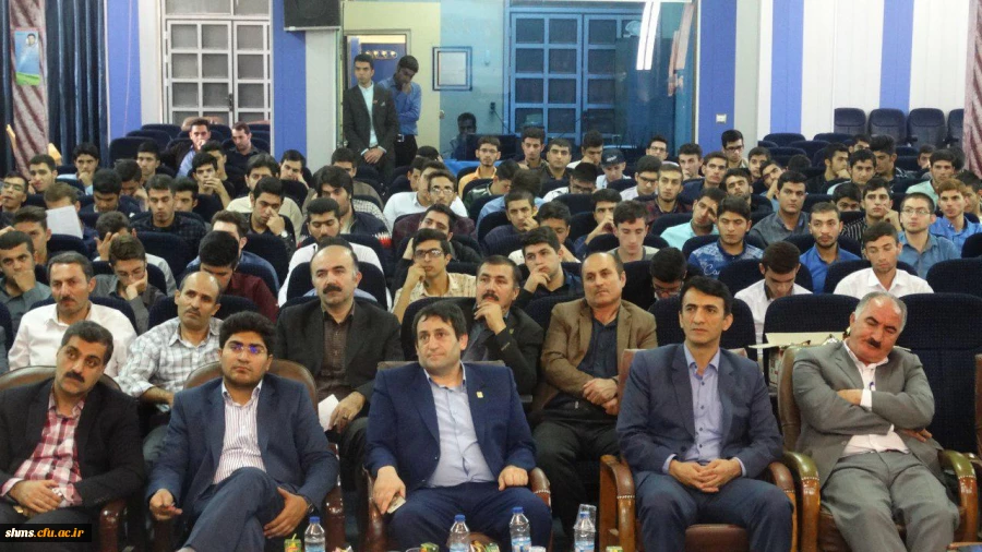 سرپرست پردیس شهید مدرس کردستان عنوان کرد

نظام آموزشی تدوین کننده آینده بهتر برای کشور است 4