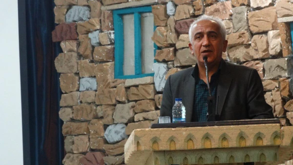 دکتر الماسی در آیین آغازیین / استقبال دانشجویان جدید الورود عنوان کرد

نظام آموزشی تدوین کننده آینده بهتر برای کشور است 2