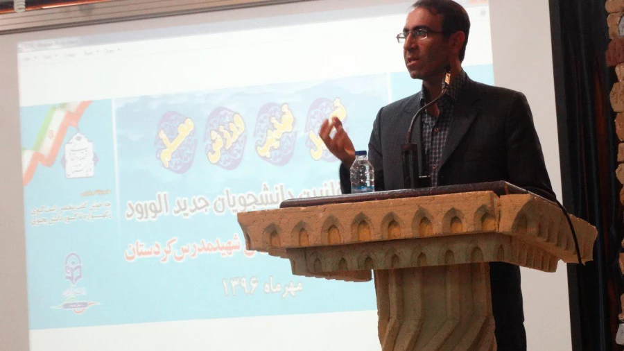 دکتر الماسی در آیین آغازیین / استقبال دانشجویان جدید الورود عنوان کرد

نظام آموزشی تدوین کننده آینده بهتر برای کشور است 2