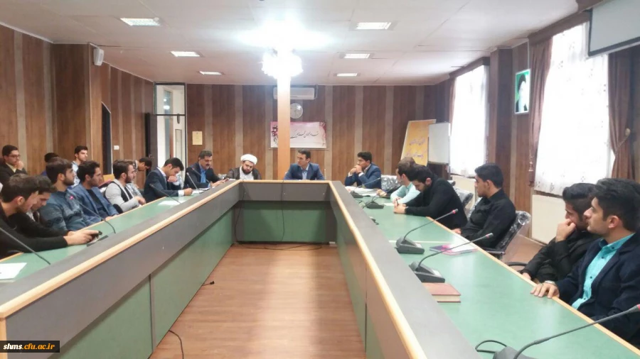 به روایت تصویر:

جلسه هماهنگی دبیران و اعضای هیت موسس کانون های دانشجویی پردیس شهید مدرس کردستان  6