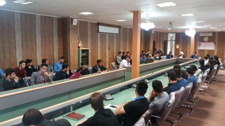 به روایت تصویر:

جلسه هماهنگی دبیران و اعضای هیت موسس کانون های دانشجویی پردیس شهید مدرس کردستان  2