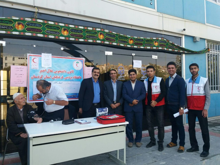 پریایی ایستگاه سلامت به مناسبت هفته سلامت روان در پردیس شهید مدرس سنندج  5