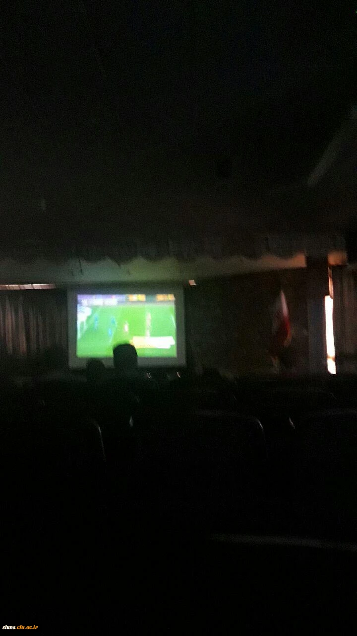 به همت کانون فضای مجازی و نمایش و تقد فیلم اتفاق افتاد:

حضور دانشجویان پردیس شهید مدرس در سالن همایش دانشگاه و تماشای دربی 85 تهران 

 2