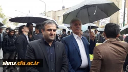 فریادهای بلند استکبار ستیز دانشگاه فرهنگیان استان کردستان همگام با مردم شهر زیر بارش شدید باران 7