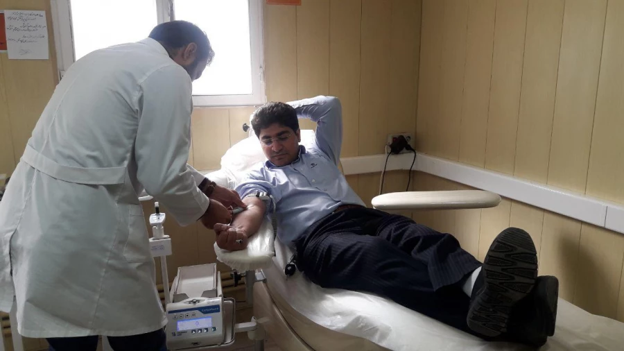 حرکت خداپسندانه دانشجویان پردیس شهید مدرس کردستان؛

اهدای خون توسط جمعی از دانشجویان و پرسنل پردیس شهید مدرس کردستان 2