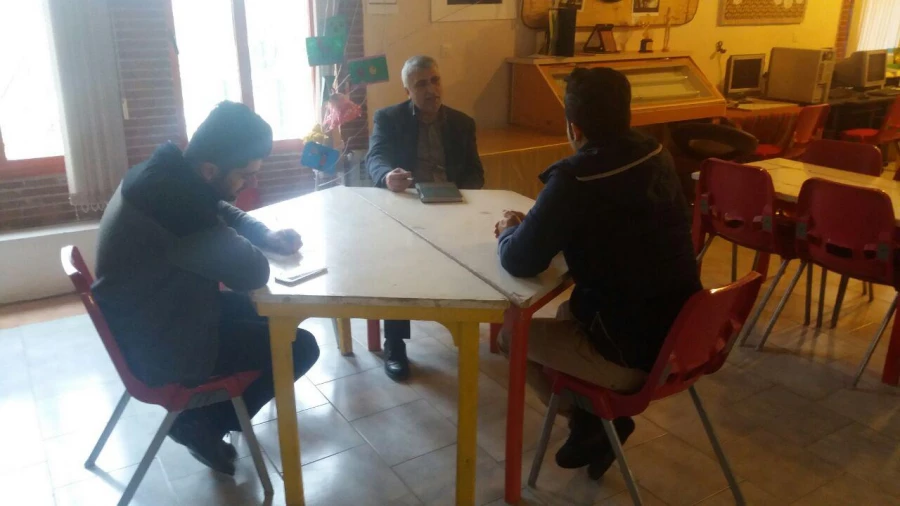 در راستای تفاهم نامه همکاری های کانون پرورش فکری کودکان و نوجوانان و دانشگاه فرهنگیان ؛

دبیر انجمن علمی دانشجویی شهید مدرس با  پوررضایی نماینده  کانون پرورش فکری کودکان و نوجوانان دیدار  نمود
 2