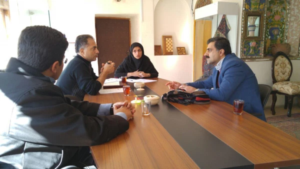 در راستای برگزاری کلاسهای فوق برنامه دانشجویان،

تفاهم نامه پردیس شهید مدرس سنندج  و سازمان صنایع دستی و گردشگری استان کردستان منعقد گردید. 3