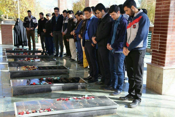 غبارروبی نومعلمان پردیس شهید مدرس کردستان از مزار شهدای گمنام استان کردستان 3