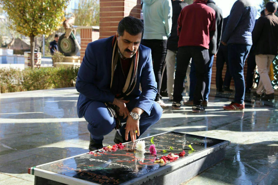 غبارروبی نومعلمان پردیس شهید مدرس کردستان از مزار شهدای گمنام استان کردستان 5