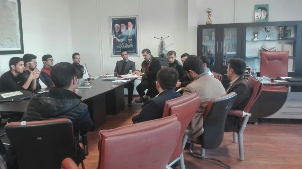 در دفتر سرپرست پردیس شهید مدرس کردستان برگزار شد

جلسه هم اندیشی دبیران کانون ها و انجمن های امور فرهنگی و اجتماعی پردیس شهید مدرس کردستان 2