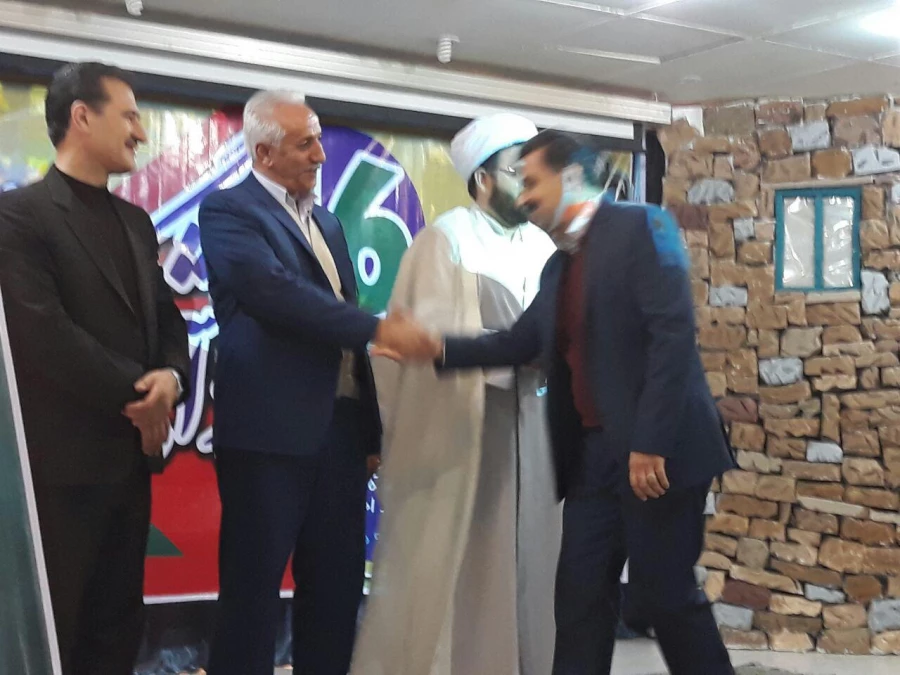 تقدیر واهدا لوح سپاس سرپرست دانشگاه فرهنگیان استان کردستان؛

از سرپرست و همکاران پردیس شهید مدرس سنندج به روایت تصویر 2