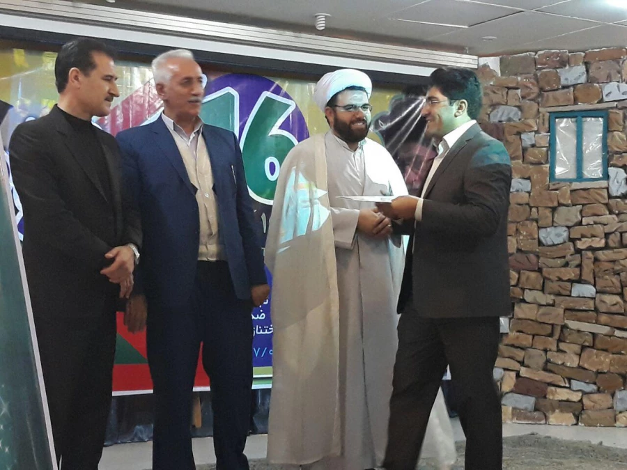 تقدیر واهدا لوح سپاس سرپرست دانشگاه فرهنگیان استان کردستان؛

از سرپرست و همکاران پردیس شهید مدرس سنندج به روایت تصویر 2