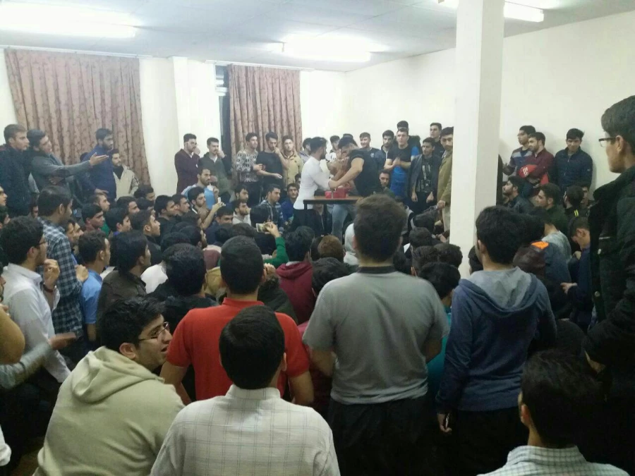 مسابقه خوابگاهی در خور تحسین دانشجویان؛

مسابقات مچ اندازی در پردیس شهید مدرس سنندج برگزار شد 2