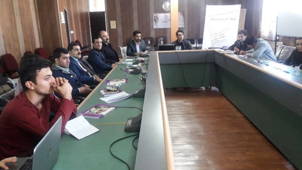 صدایم را بشنو، نگاهم را بخوان

نمایشگاه آثار امیرسهیلی بر رخدادهای روزجهانی با زبان کارتون 4