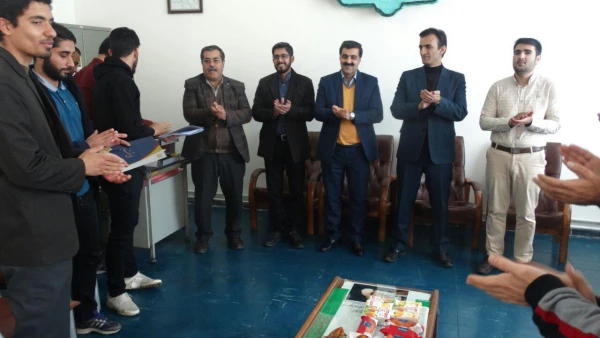 در دفتر بسیج دانشجویی پردیس شهید مدرس برگزار شد

 تجلیل از مقام آوران فرهنگی و ورزشی با حضور دکتر مسعود الماسی  4