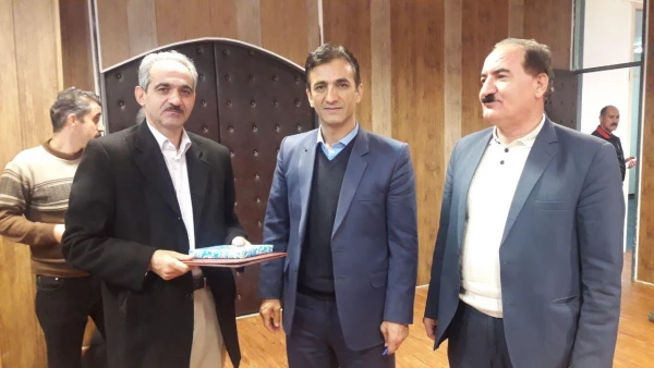 در سالن کنفراس برگزار شد

جلسه کمیته امتحانات پردیس  شهید مدرس کردستان  به روایت تصویر 5