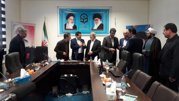 مسئولین دانشگاه فرهنگیان کردستان از سوی؛

دکتر خاکی با اهدا لوح سپاس از  تلاش های آنان تقدیر کرد 2